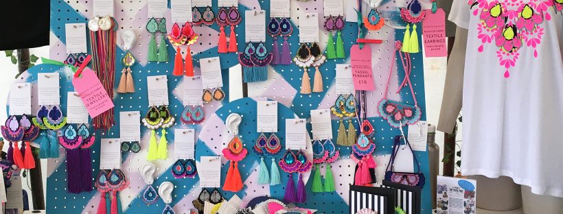 Dakota Rae Dust - handmake jewellery, t-shirts, accessories, badges and greetings cards